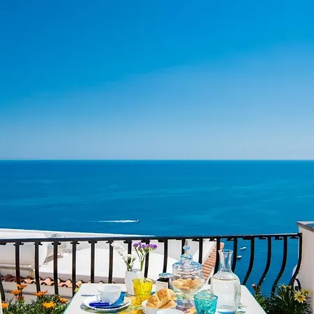 Blue Dreams アパート